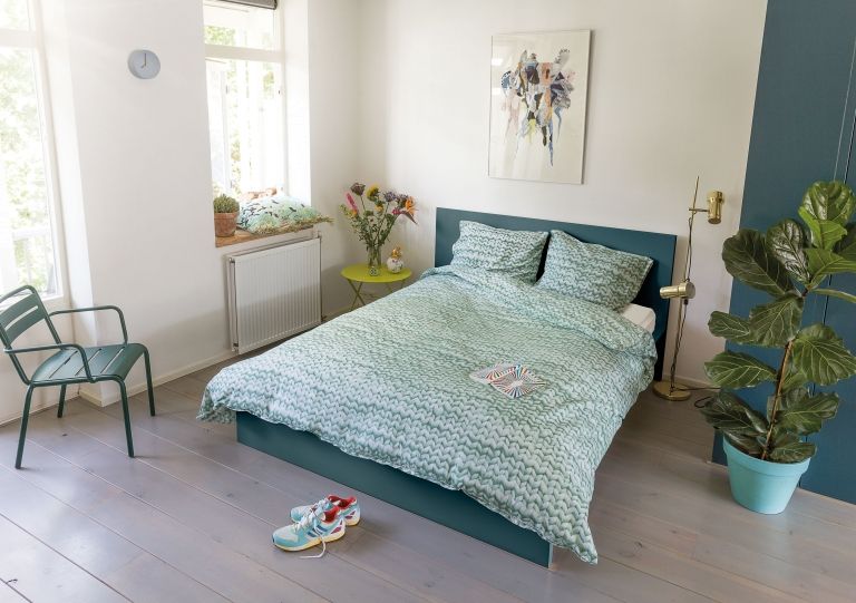 Emu Star tuinstoel met armleuningen indian brown