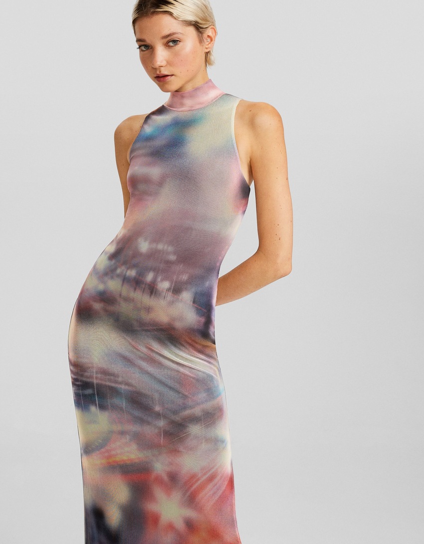 Vestido longo de tule estampado sem mangas