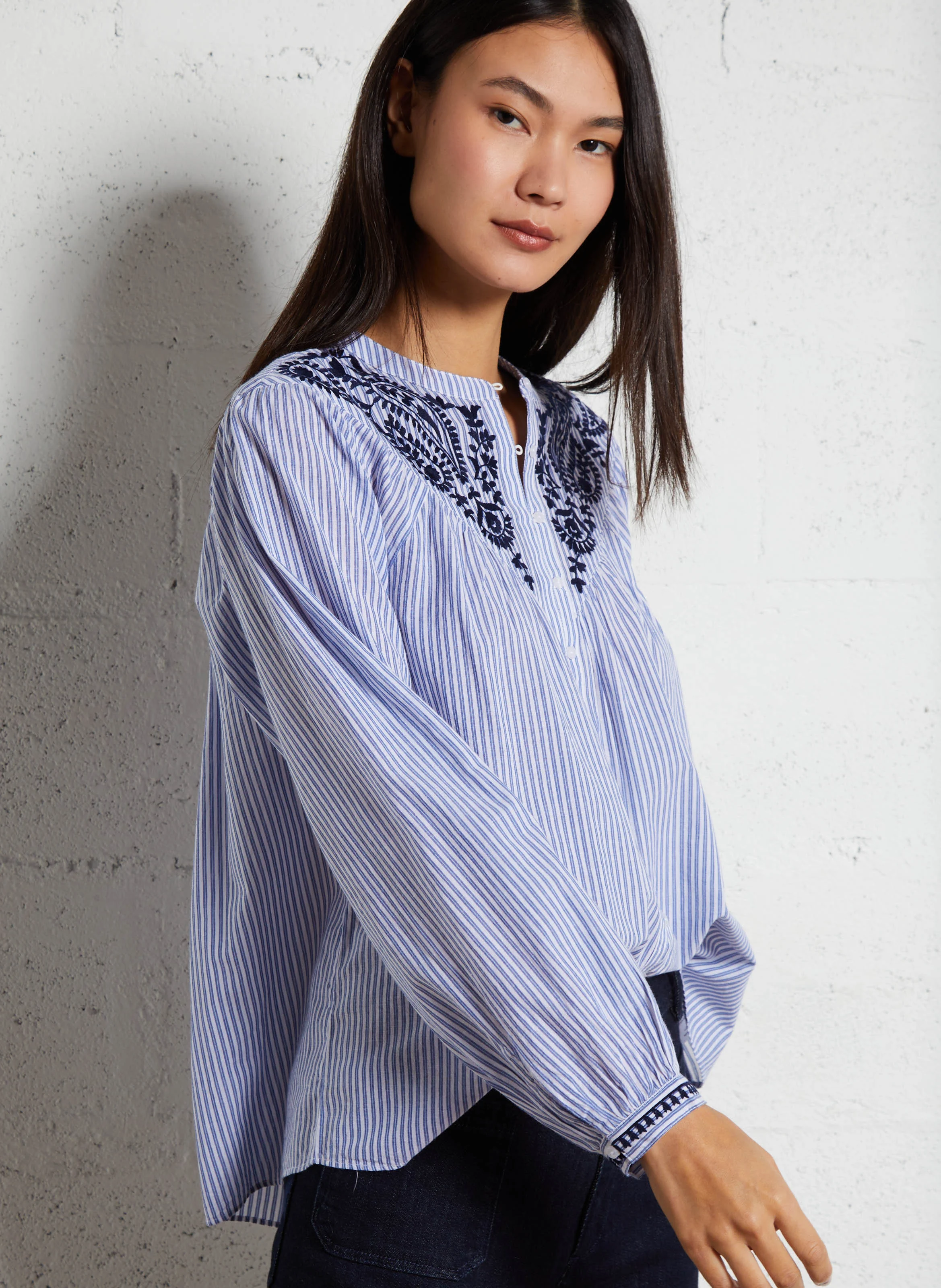 CIPOLIE - Blouse rayée à broderies | Bleu