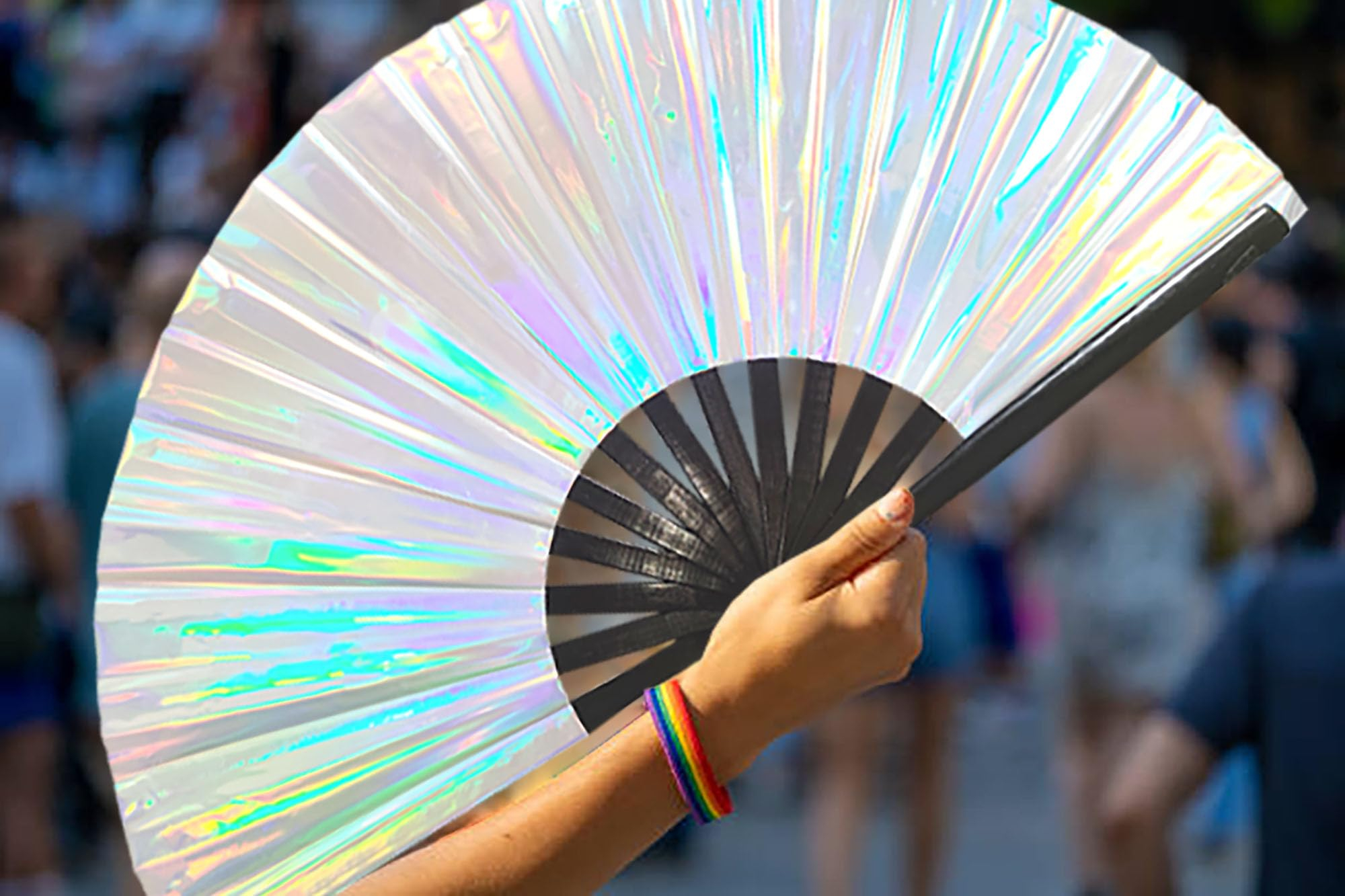 (62cm) Rainbow Fächer Fasnachts Kostüm Zubehör Motto Party Accessoire Glänzender Festival Handfächer - Irisierend