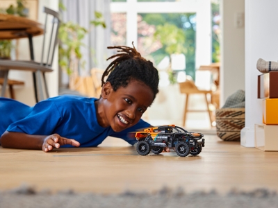 LEGO NEOM McLaren Extreme E racewagen (42166)