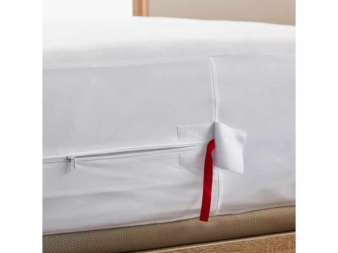 Housse de matelas contre les punaises de lit et les liquides