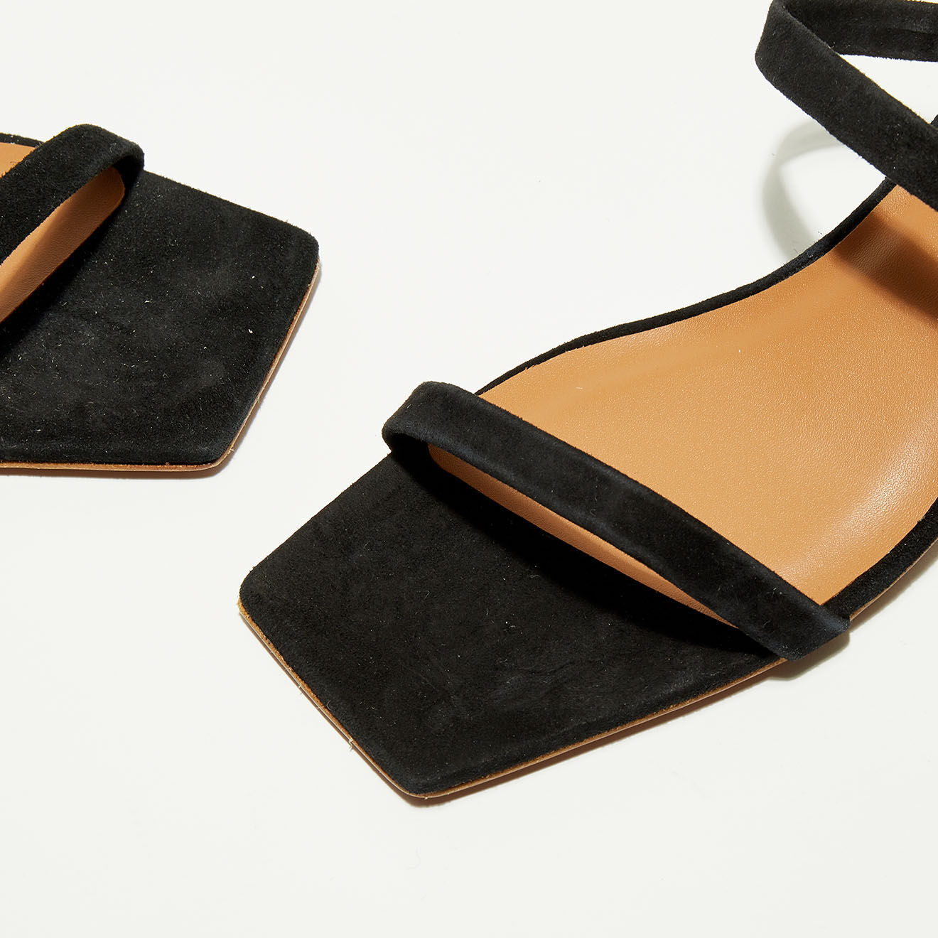 By Far Mules en Velours de Cuir Tanya noires - Talon 7 cm