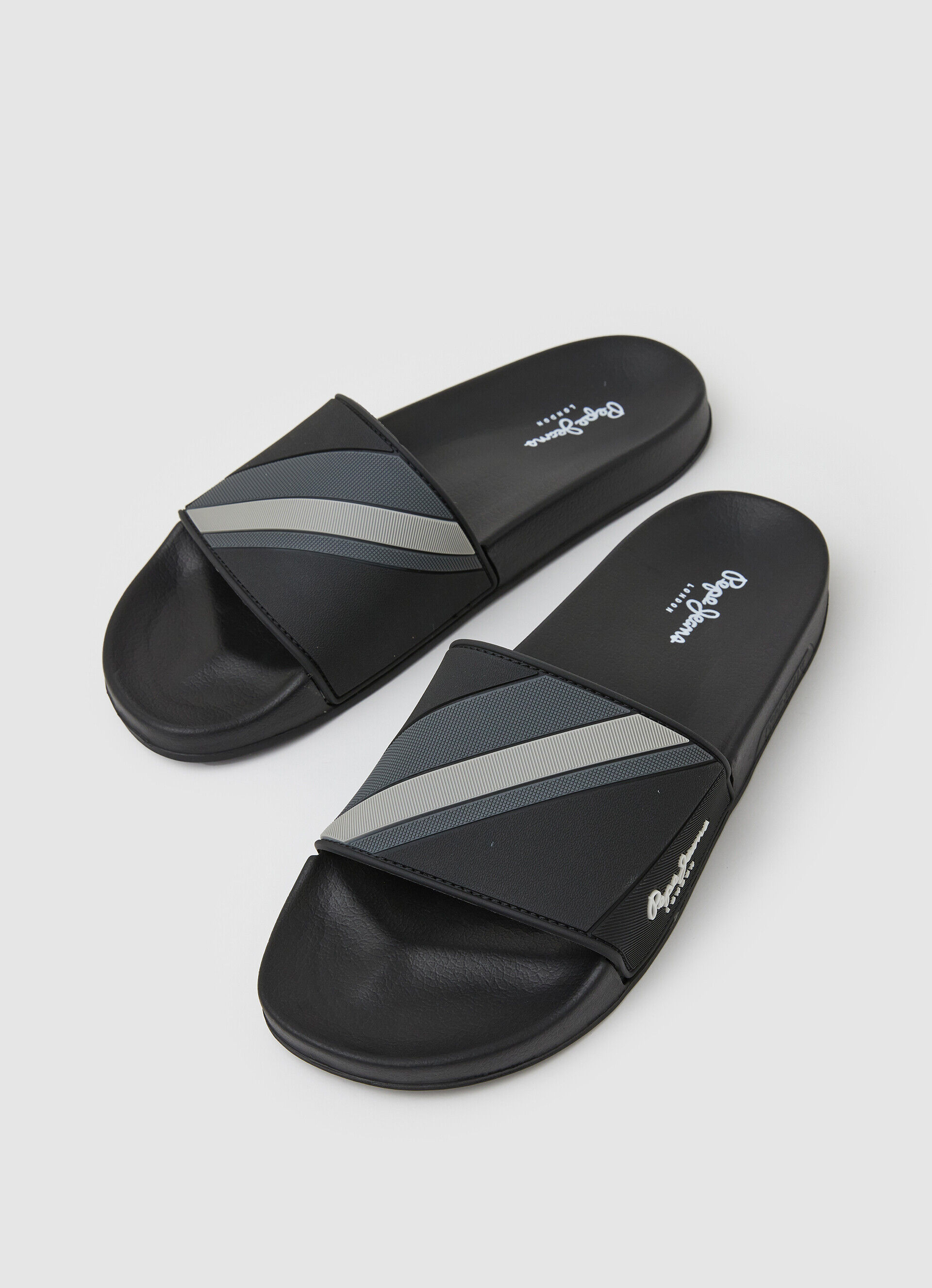 Chinelo de praia com textura deslizante - preto