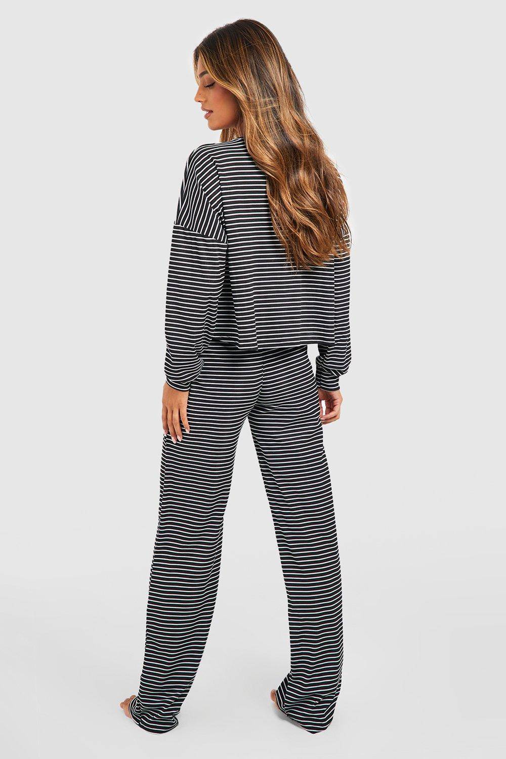 boohoo Ensemble pyjama détente : Haut à manches longues rayé et pantalon