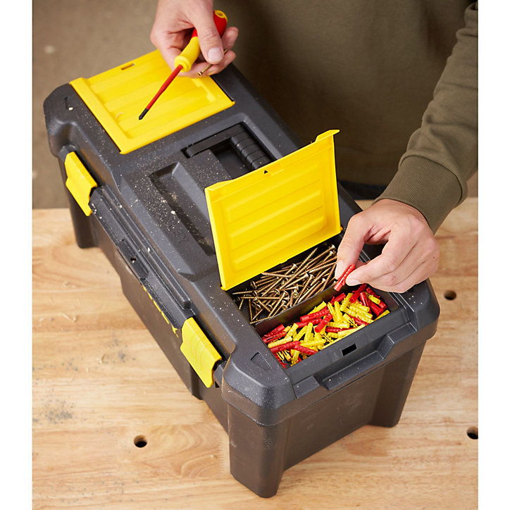Caisse à outils vide cadenassable plastique Stanley 50 cm