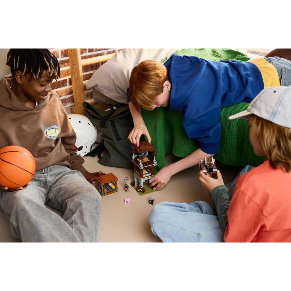 LEGO Minecraft de Plunderaar buitenpost en Verwoester 21278