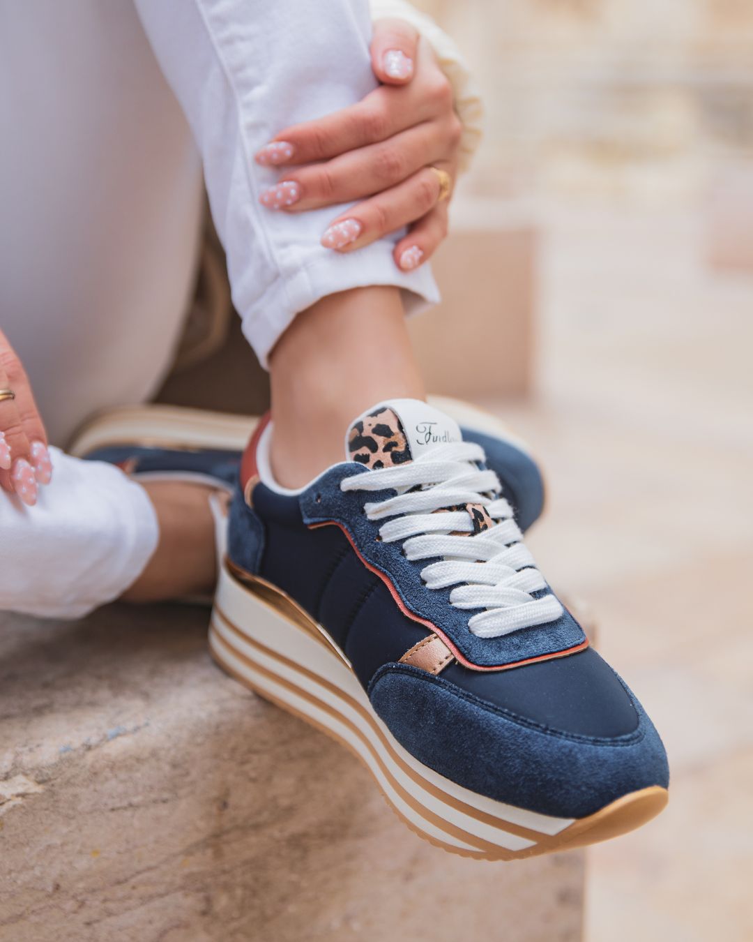 Basket femme bleue semelle épaisse à lacets - Céleste
