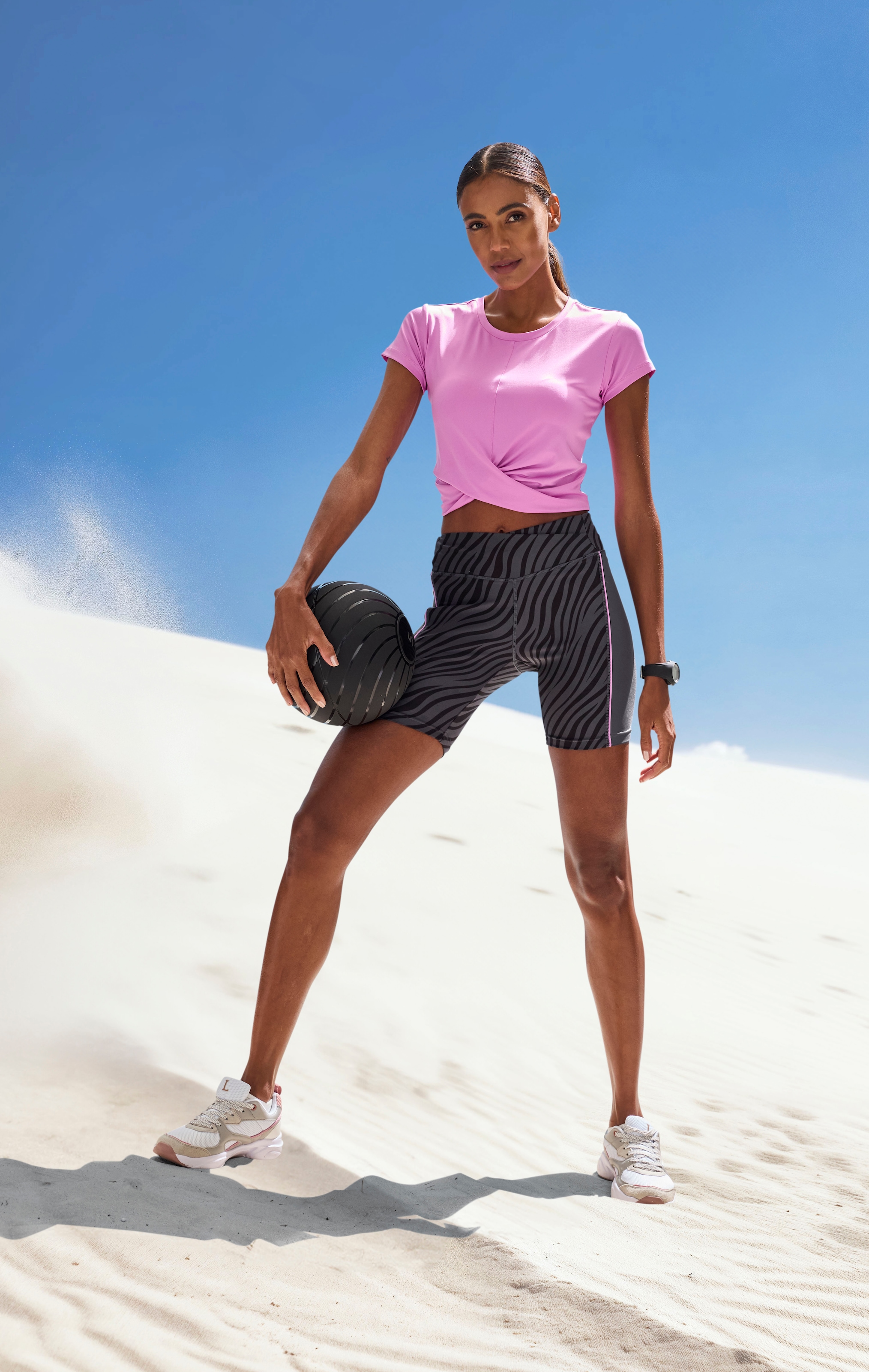 LASCANA ACTIVE T-Shirt , Sportshirt in Wickeloptik
