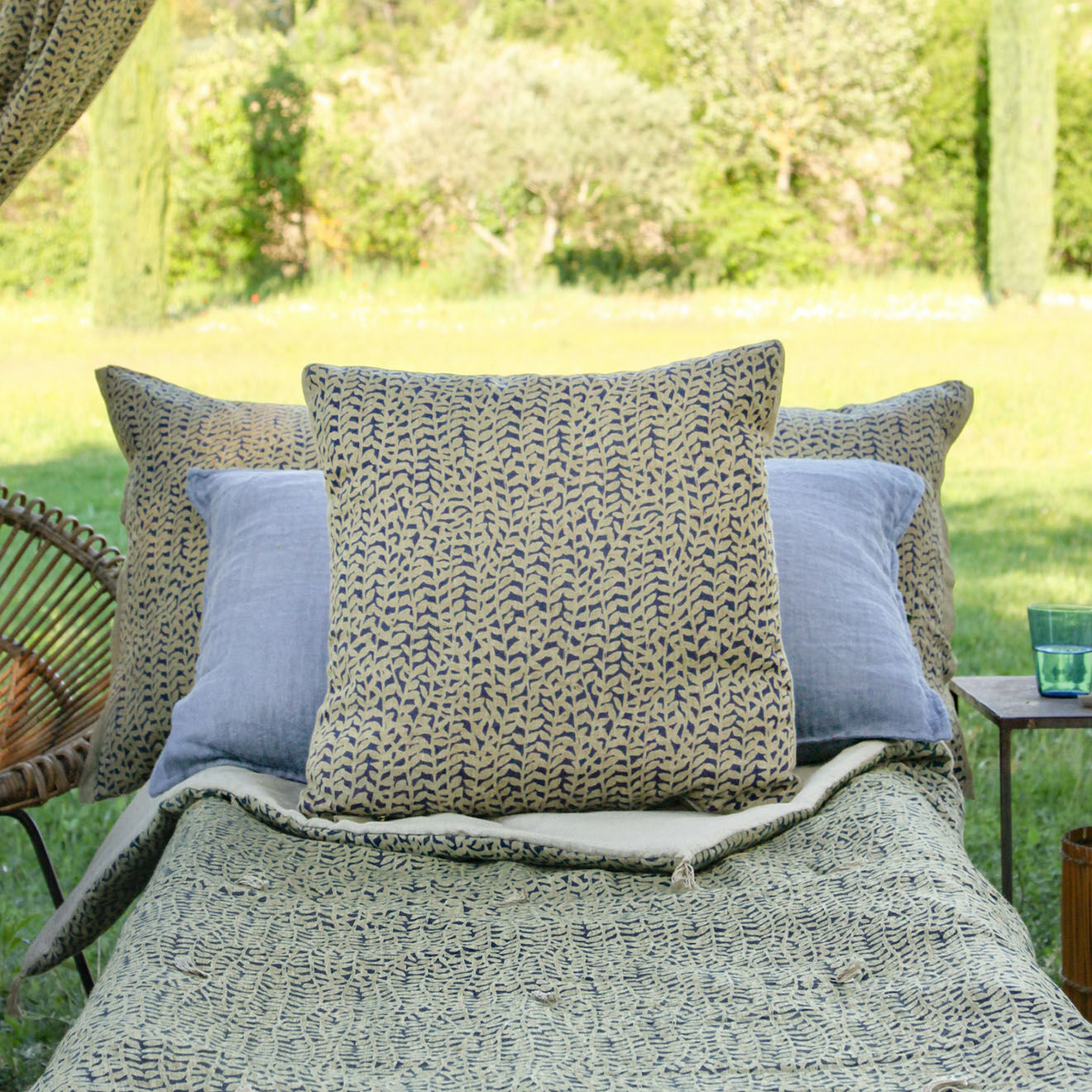 En Fil d'Indienne Housse de coussin Lierre indigo - 45x45 cm