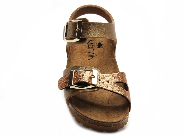 Norvik nu pieds enfant quay bronze