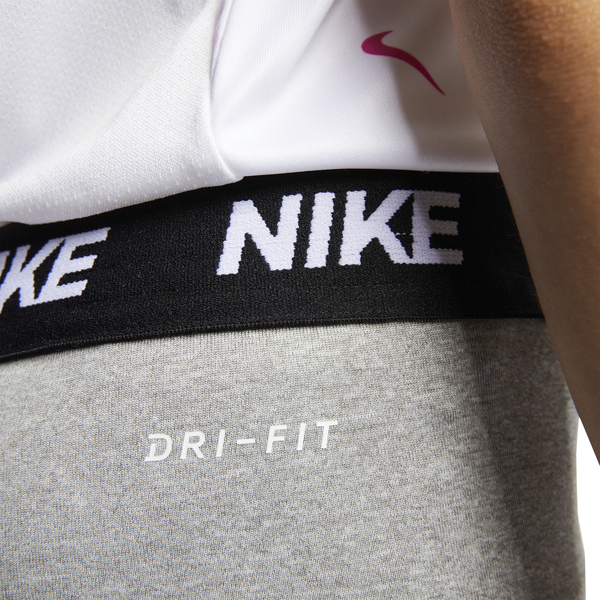Nike Sportswear Leggings »NKG SPORT ESSENT PRTD LEGGING«  für Kinder