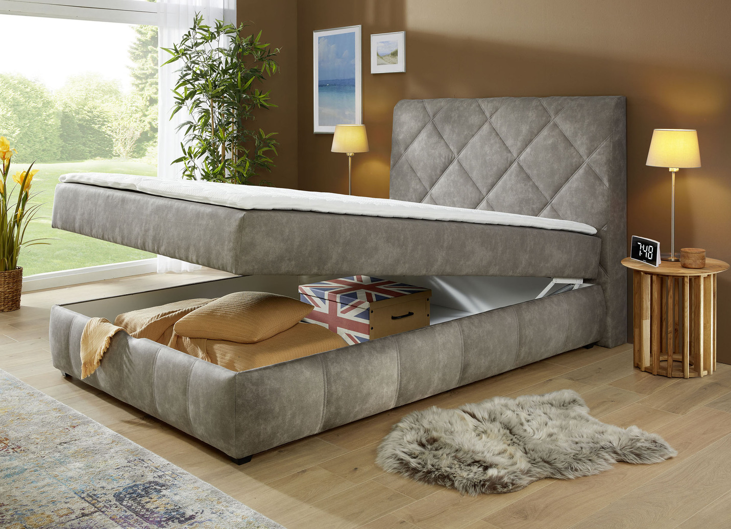 Boxspringbett mit Bettkasten und Topper