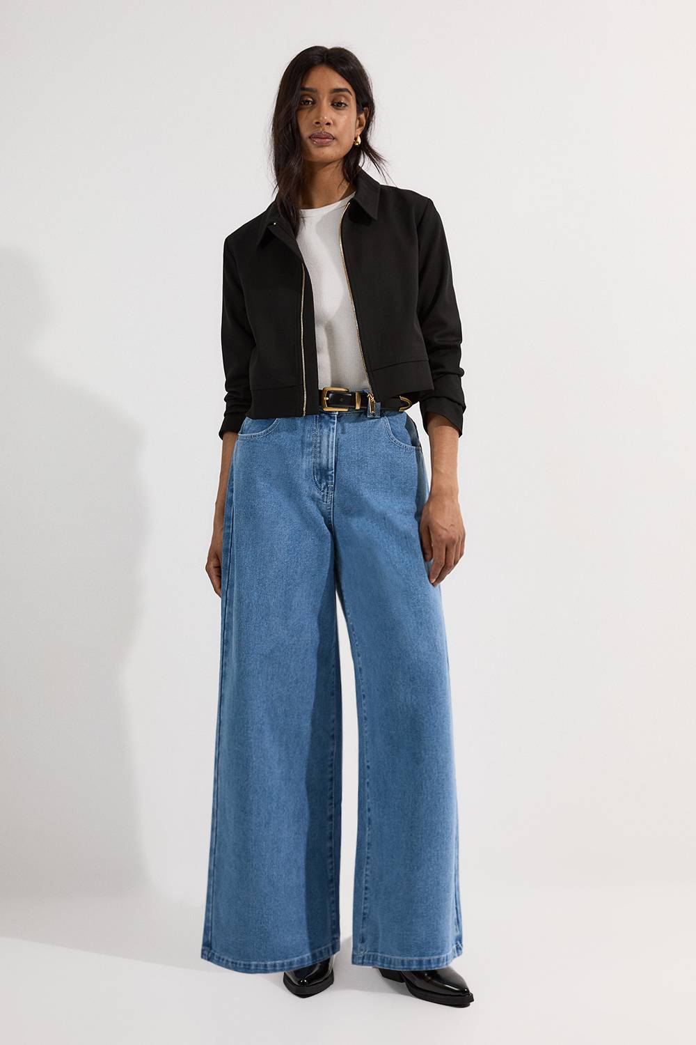 KarenMillen Jean en denim Soft Wash, coupe droite décontractée