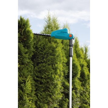 Gardena 18V heggenschaar telescopisch THS 42 cm incl. accu   lader