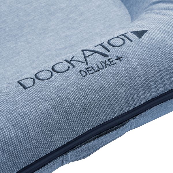 DockATot Deluxe  Babynestje Indigo Chambray