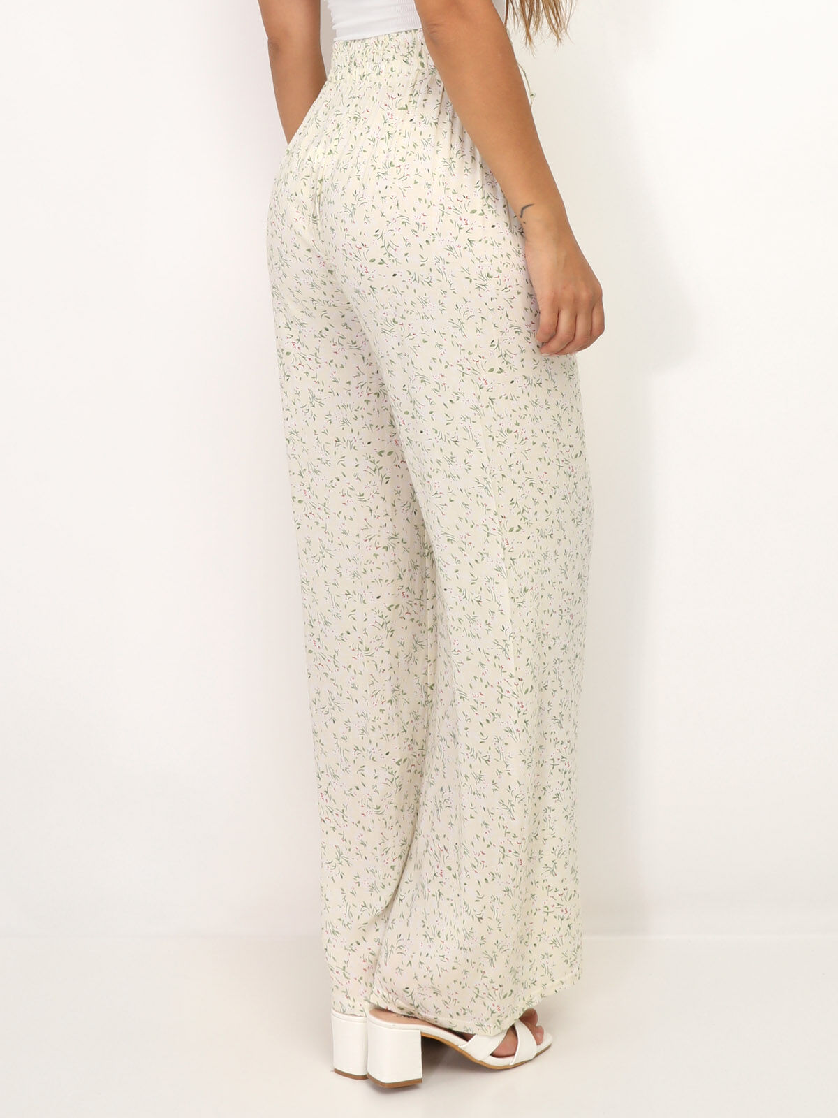 Pantalon fluide à motif floral- Beige