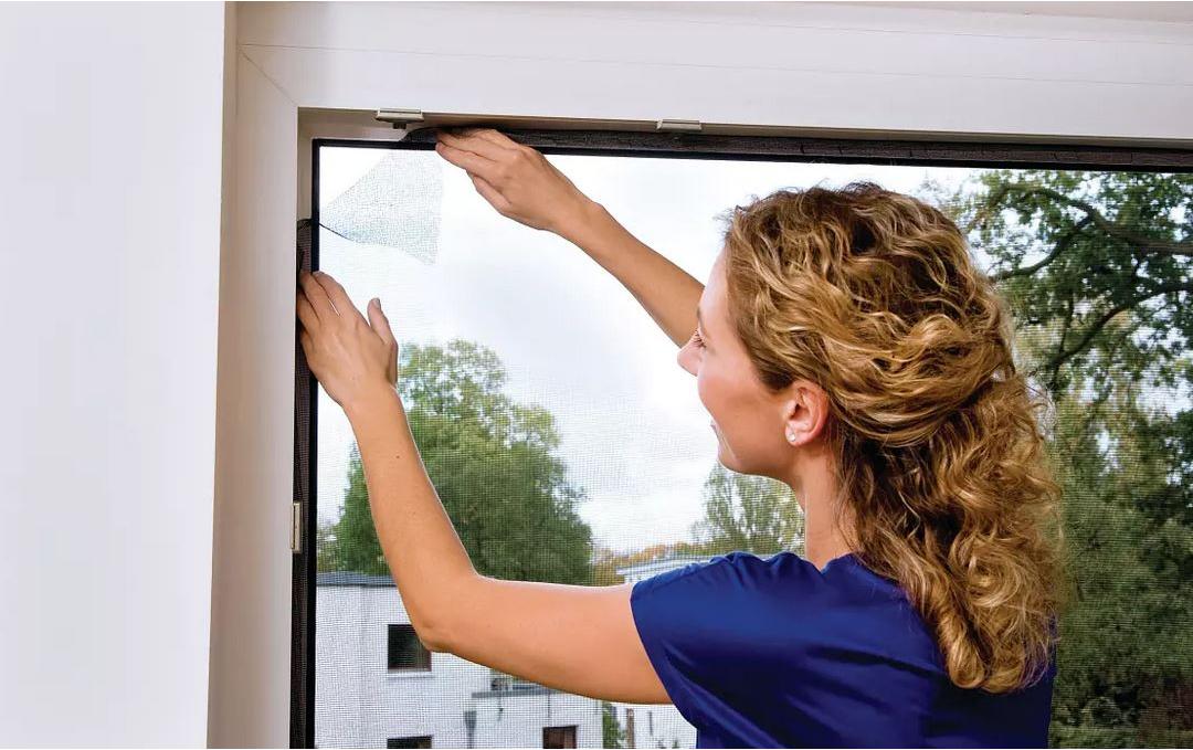 Fliegengitter -Set Standard, 3x 1.1 m x 1.3 m, AnthrazitZuschneidbarer Insektenschutz Insect Stop ohne Bohren für Fenster, 3er-Pack