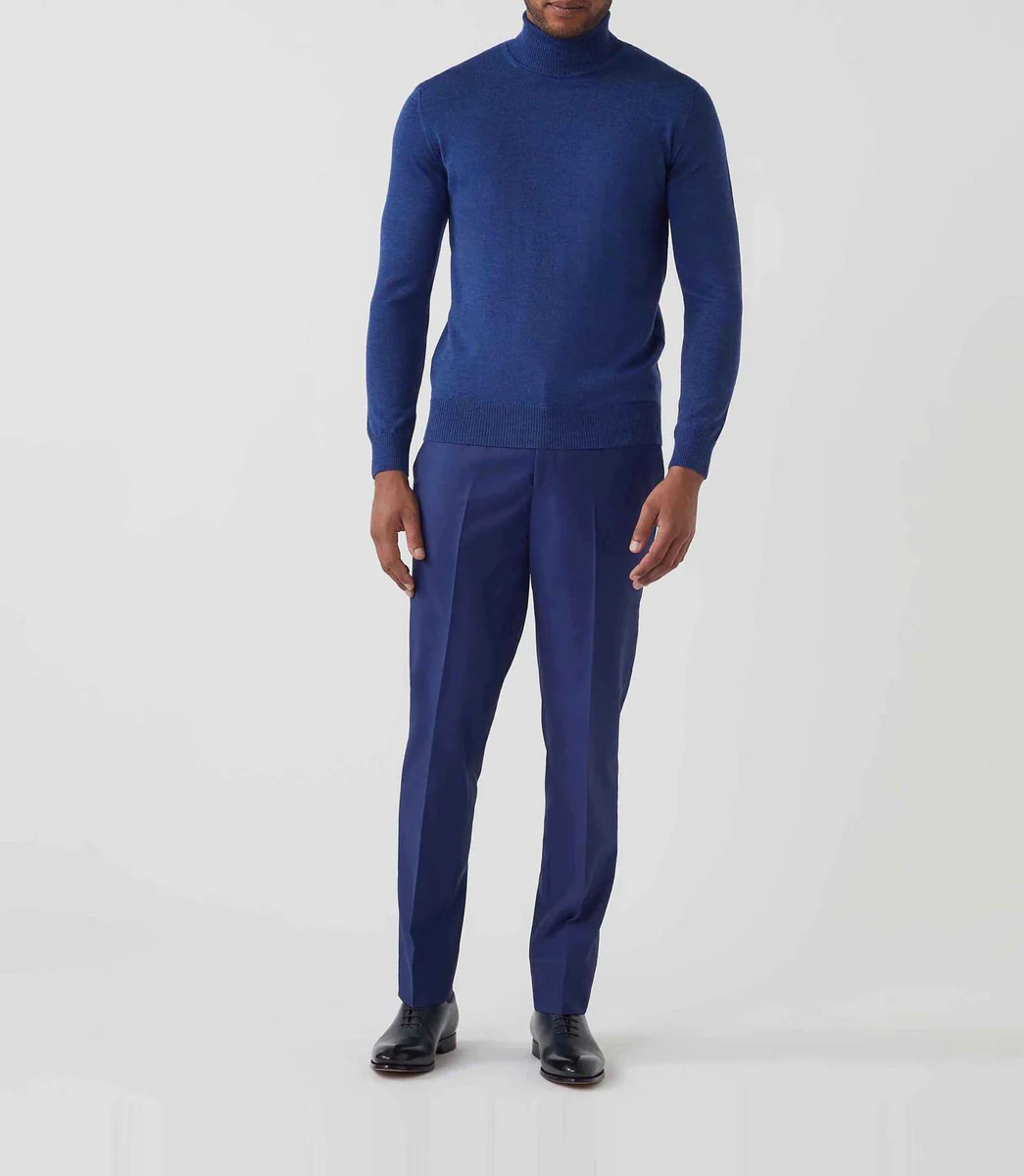 Pull col roulé bleu 