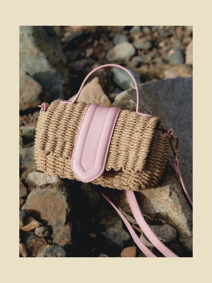 Bolsa transversal de ráfia - Rosa