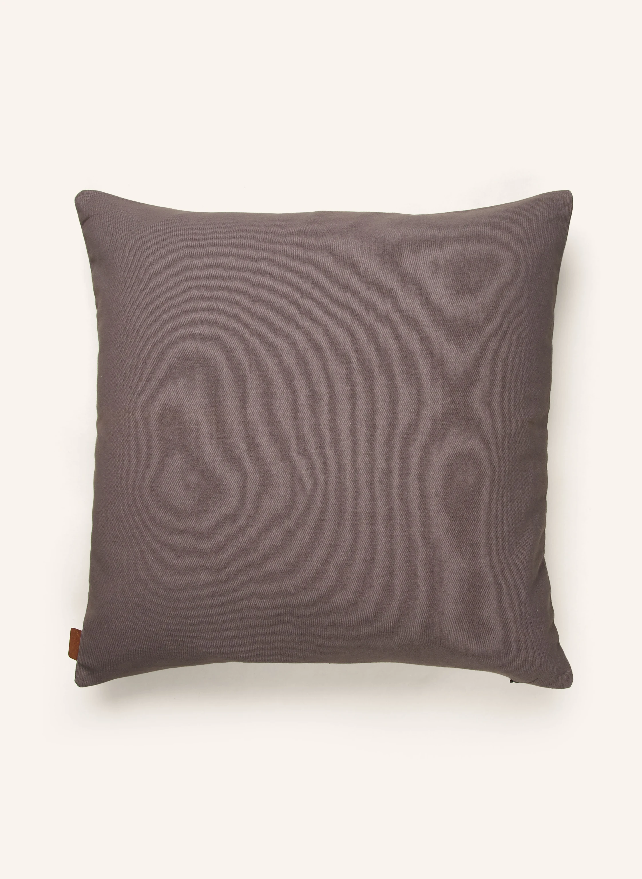 Ferm LIVING Dekokissen FIGURE mit Daunenfüllung