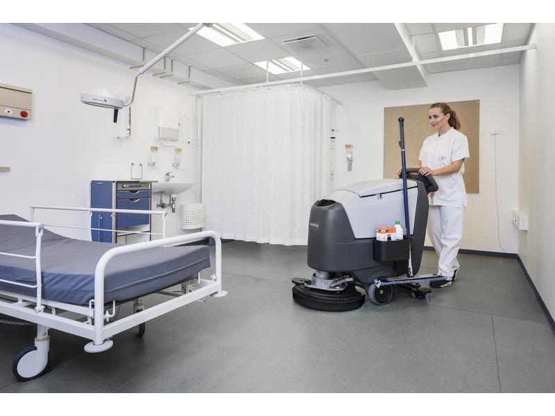 Nilfisk Akku-Scheuersaugmaschine SC500 53B Teller, Gel-Akku Akku-Scheuersaugmaschine mit Smart-Key-Funktion