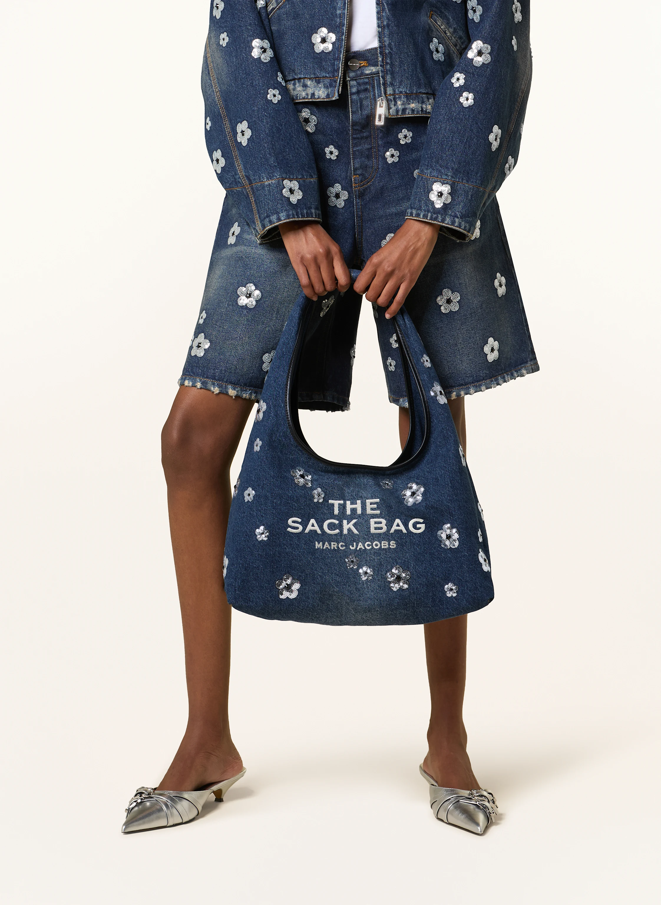 MARC JACOBS Handtasche THE SEQUIN DAISY DENIM SACK BAG mit Pailletten