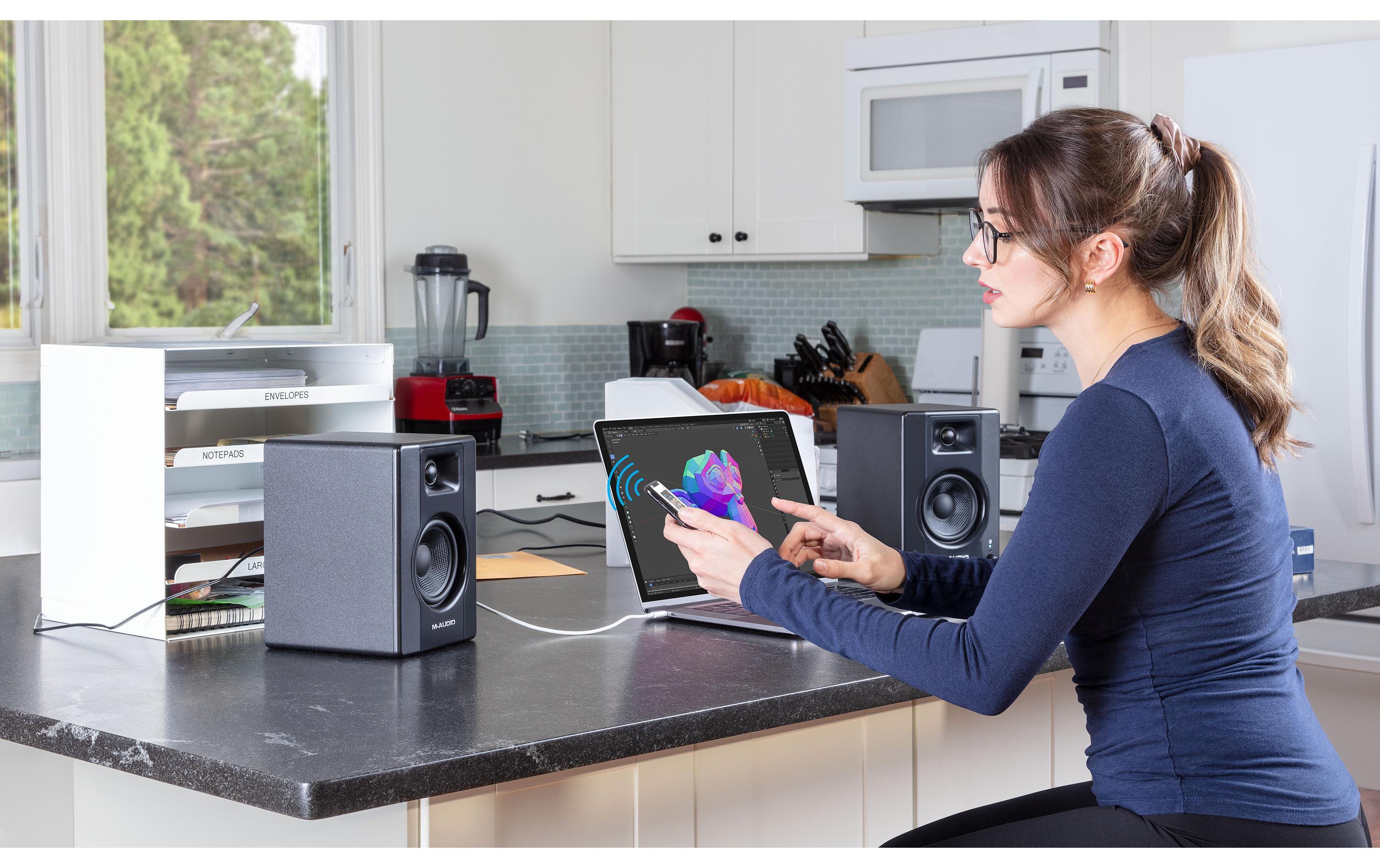 Studiomonitore BX3BT Schwarz<br>Bluetooth Multimedia-Referenzmonitore zum Streamen