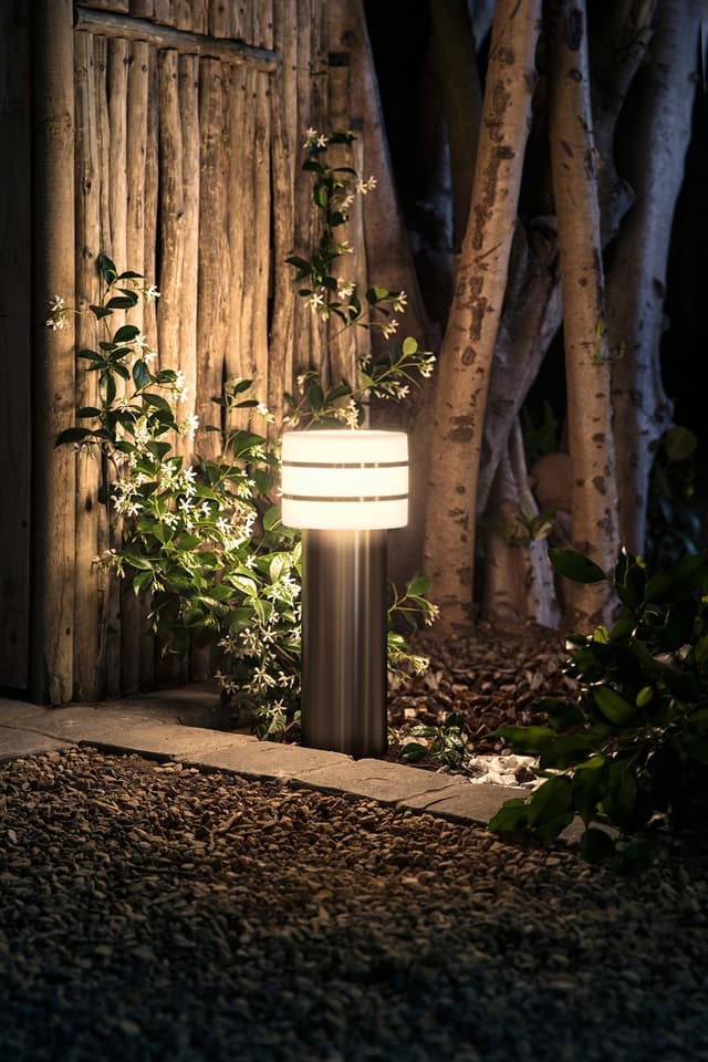 Philips Hue Tuar lyssokkel 1x9,5W (inox)