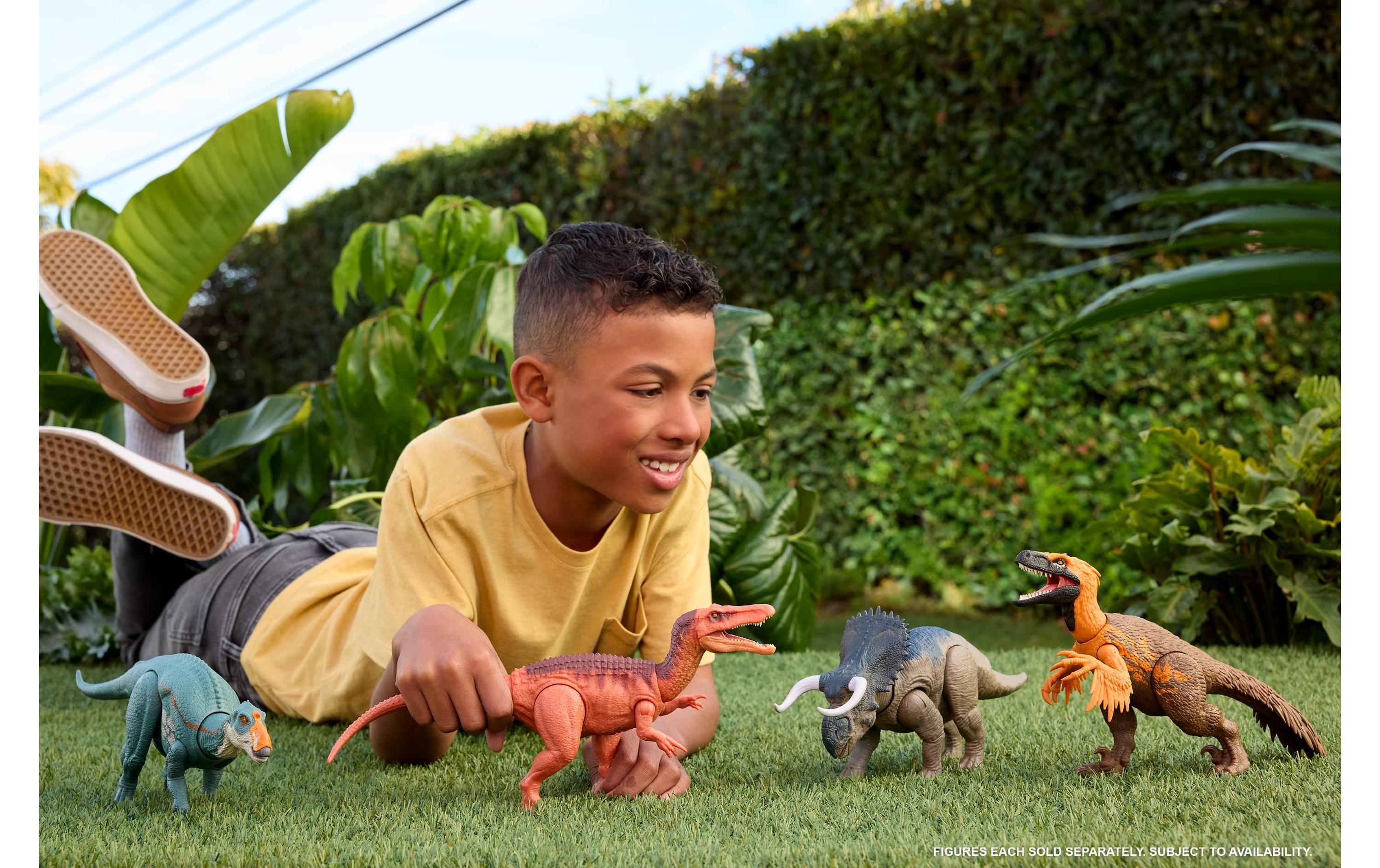Jurassic World Wild Roar MaiasauraDinosaurierfigur mit Angriffsbewegung und mächtigem Gebrüll