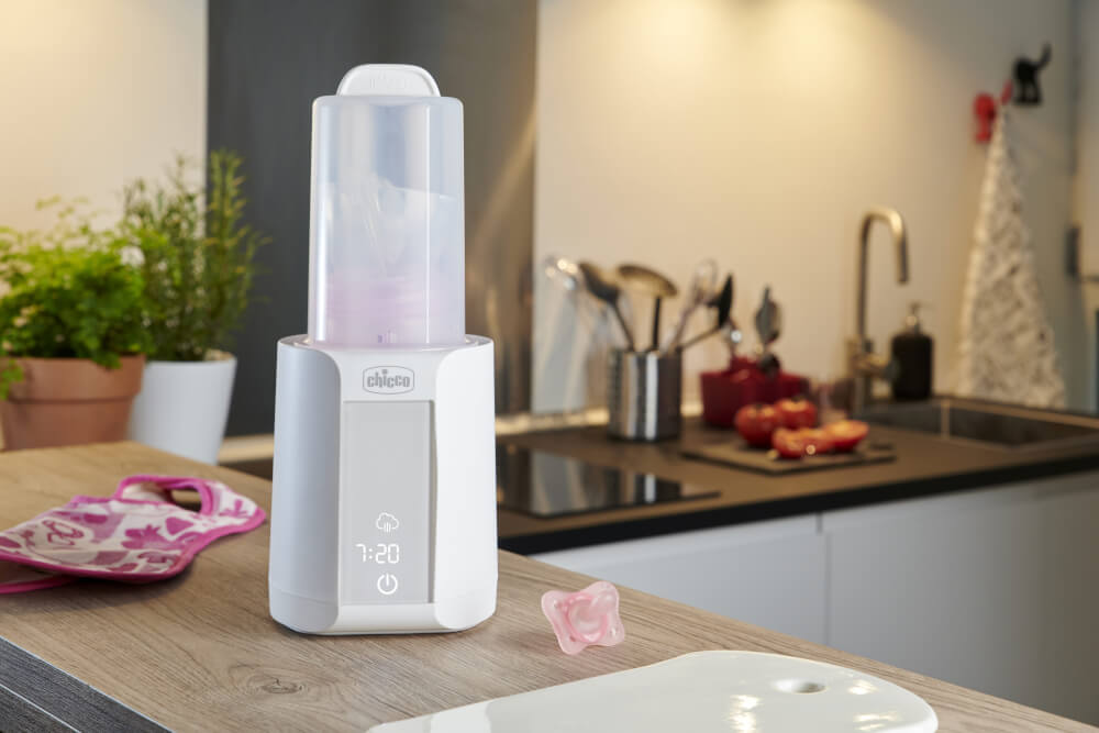 Fläschchenwärmer mit Sterilisiergerät