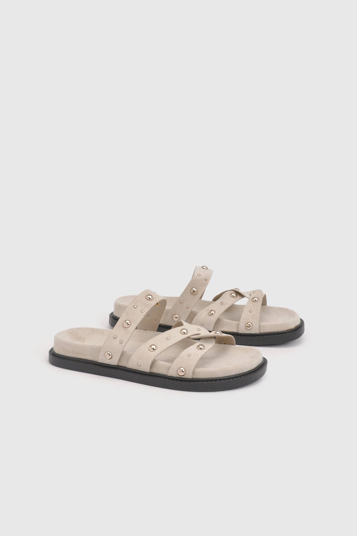 boohoo Sandales Mules À Semelle Anatomique En Synthétique Avec Détails Cloutés Coupe Large