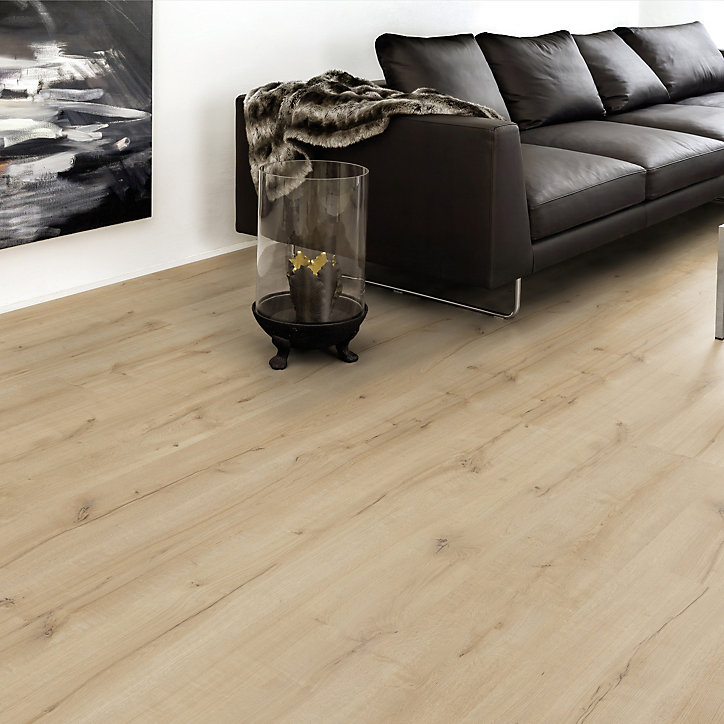 Sol stratifié à clipser Waterford chêne naturel L.138,3 x l.19,3 cm, ép.8 mm + sous-couche intégrée 2 mm GoodHome