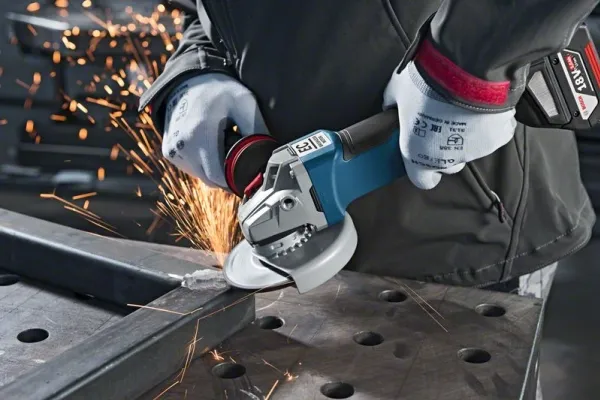 Bosch AKKUVINKELSLIBER GWS 18V-10 PC 2X5AH