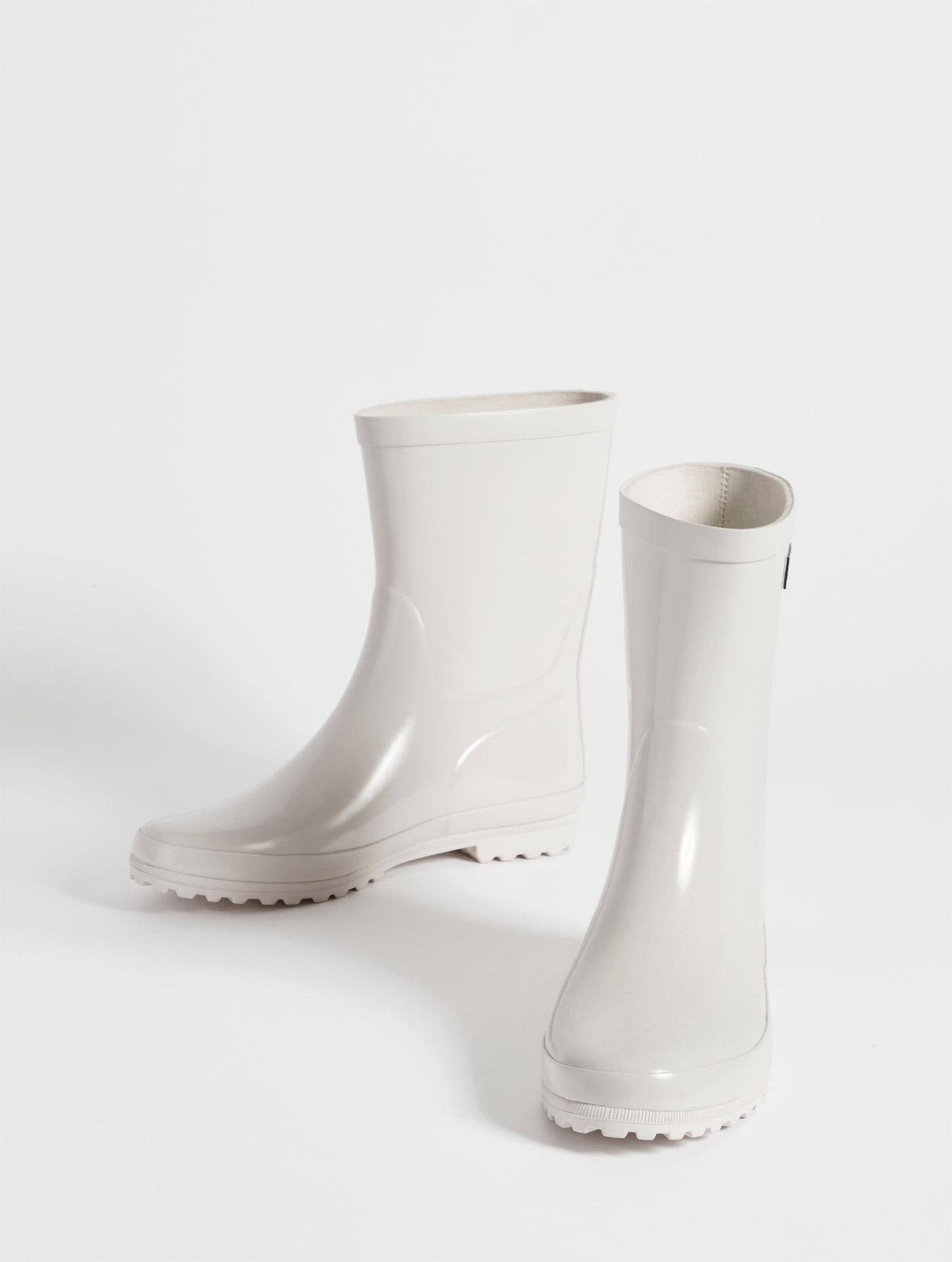 Le bottillon de pluie verni SABLE