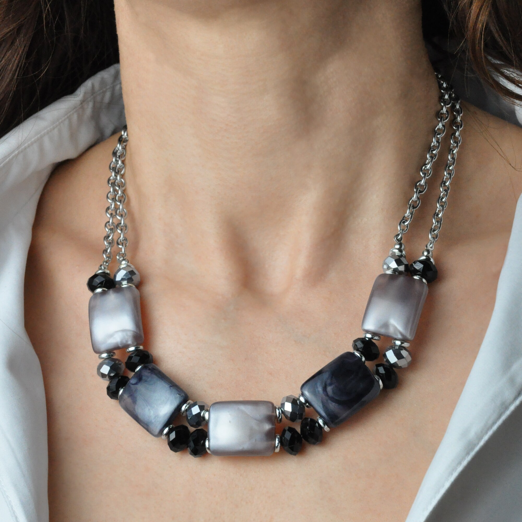 Steuer Modeschmuck Collier silberfarben doppel reihig Zierelemente lila blau schwarz silber