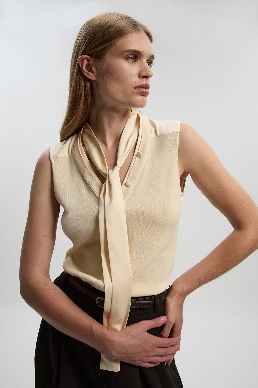 KarenMillen Haut Mix Tissé et Maille à Col Noué