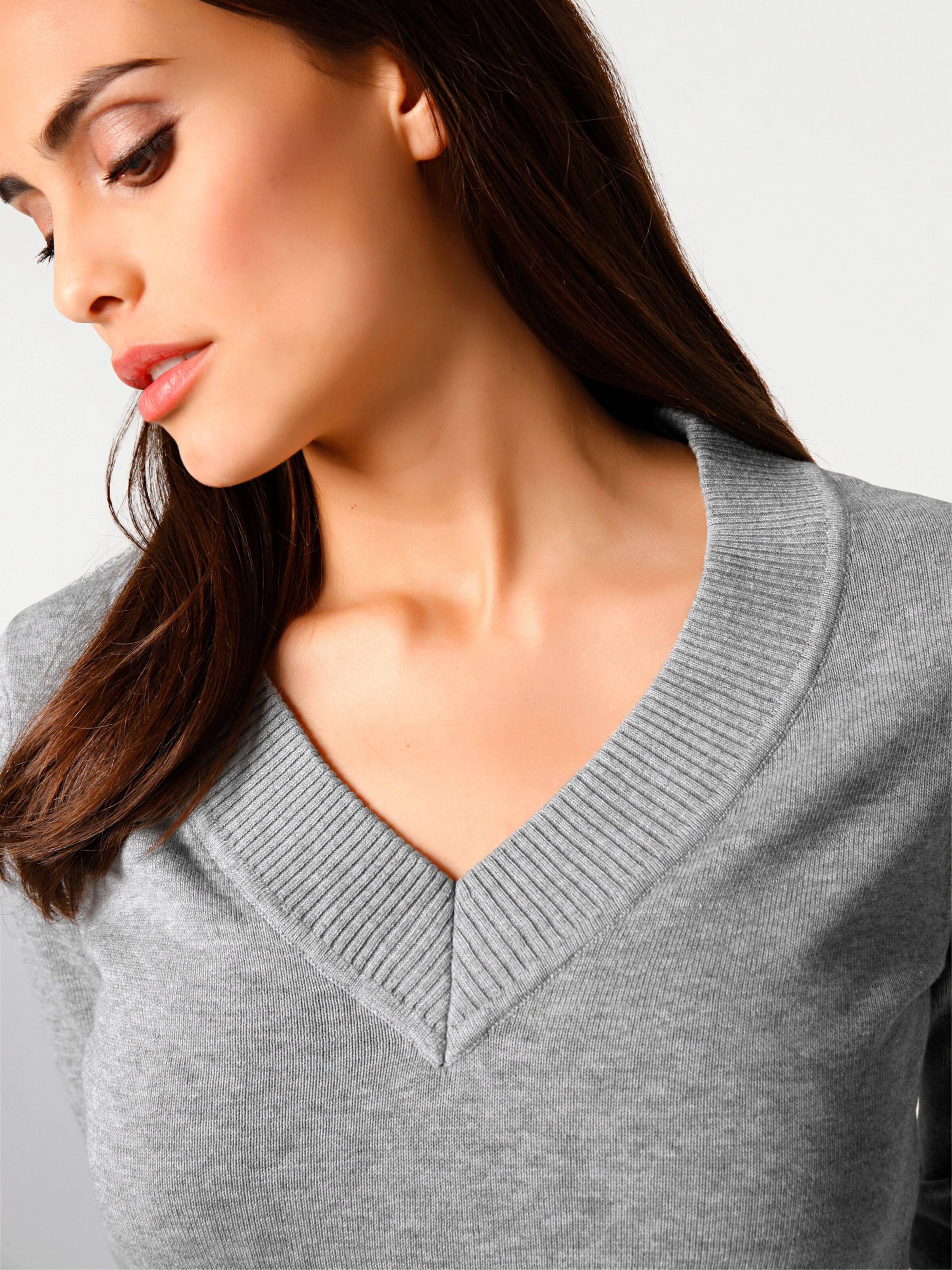 heine V-Pullover in grau-melange