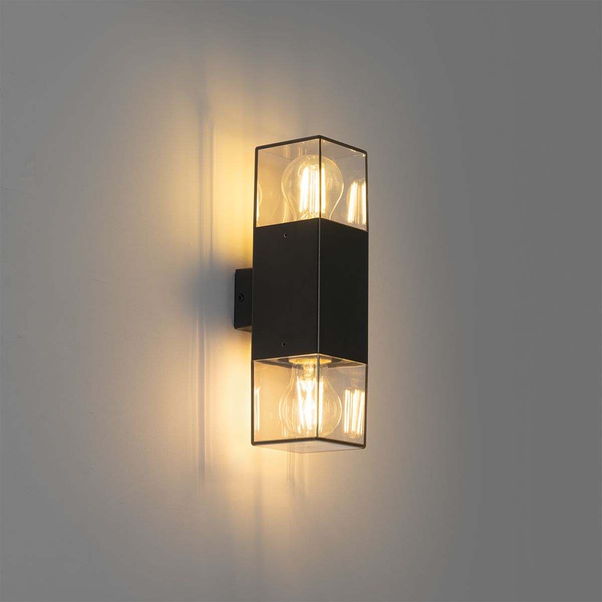 Buiten wandlamp zwart met smoke kap 2-lichts IP44 - Denmark