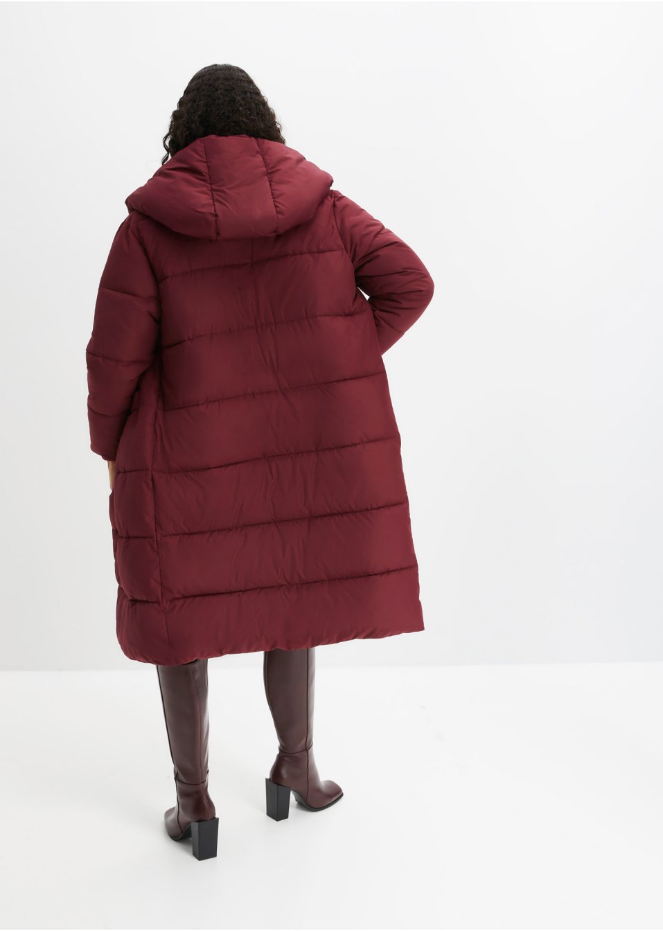 Manteau oversize matelassé avec capuche, en polyester recyclé