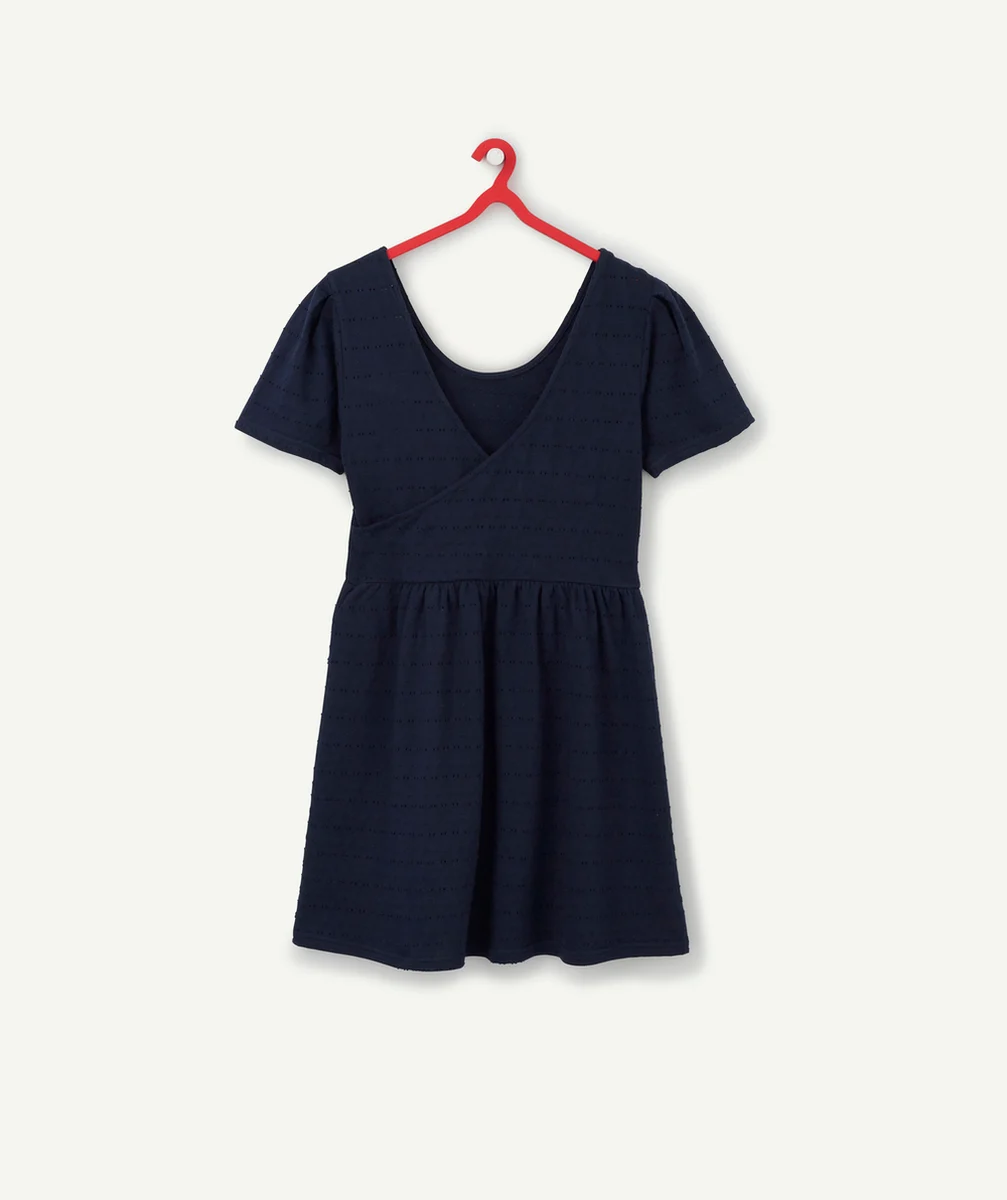 LA ROBE BLEU MARINE AJOURÉE