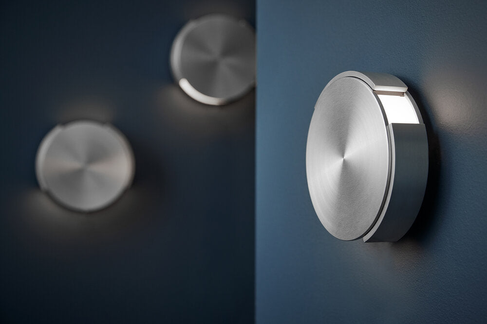 Frandsen  Rotate væglampe, Brushed Aluminium - Ø15 cm.
