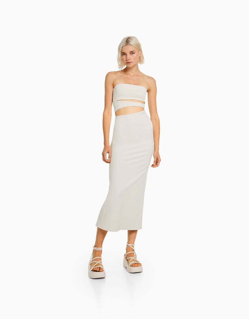 Vestido midi bandeau com recortes