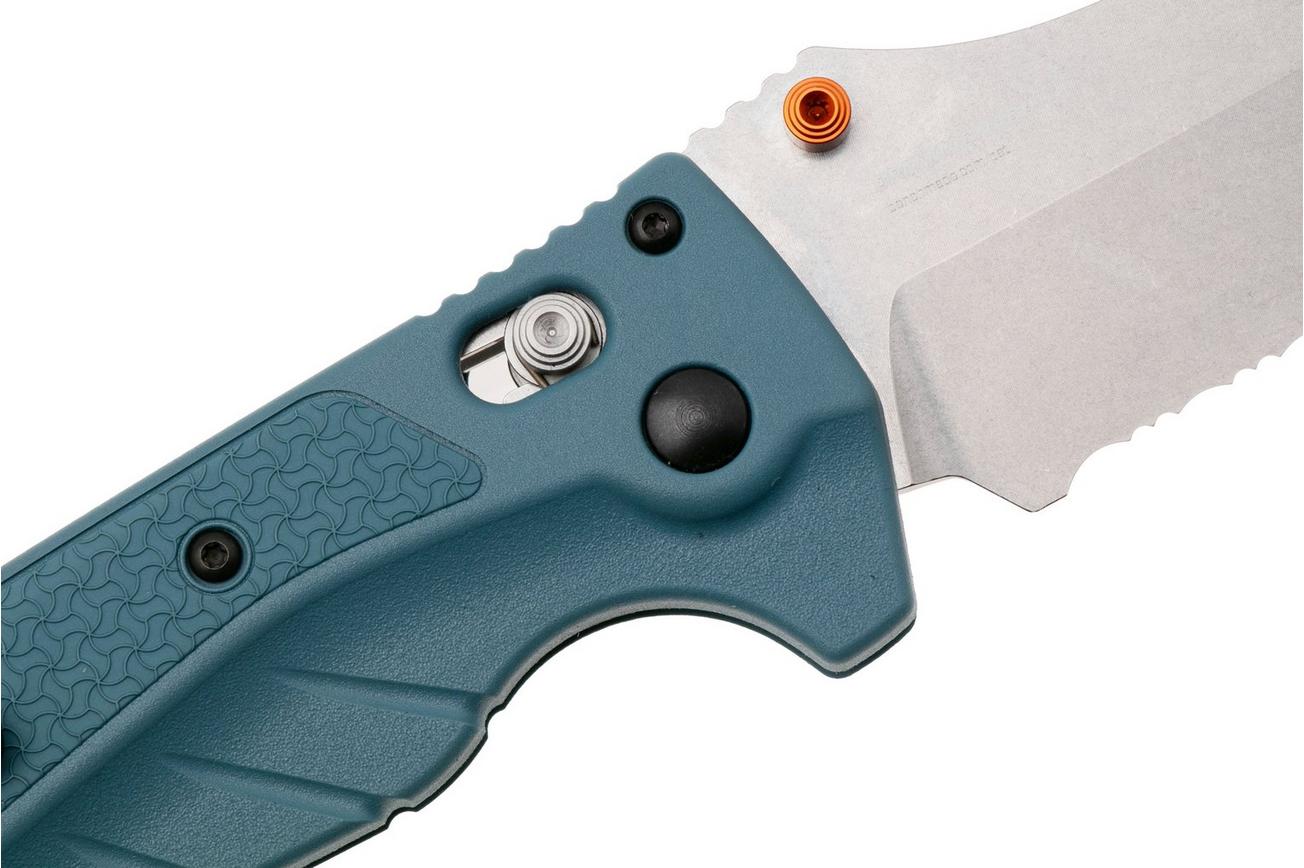 Benchmade Adira 18060S CPM MagnaCut, Depth Blue Grivory, Serrated zakmes