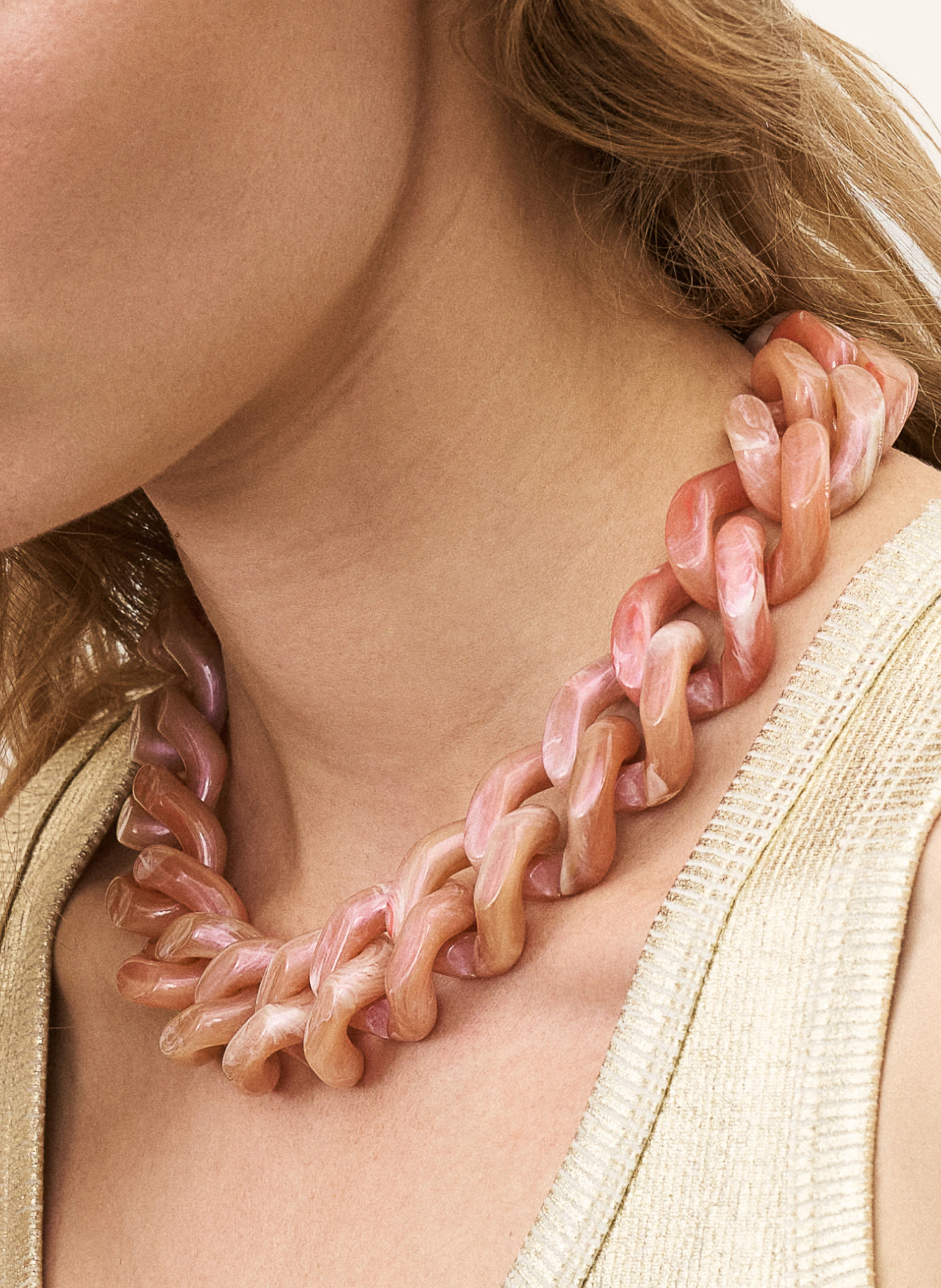 VANESSA BARONI Kette BIG FLAT CHAIN NECKLACE PEACH MARBLE by GLAMBOU
