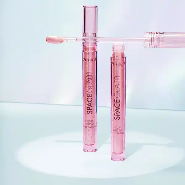 Space Glam Liquid Chrome Eyeshadow 020 Cosmic Lights