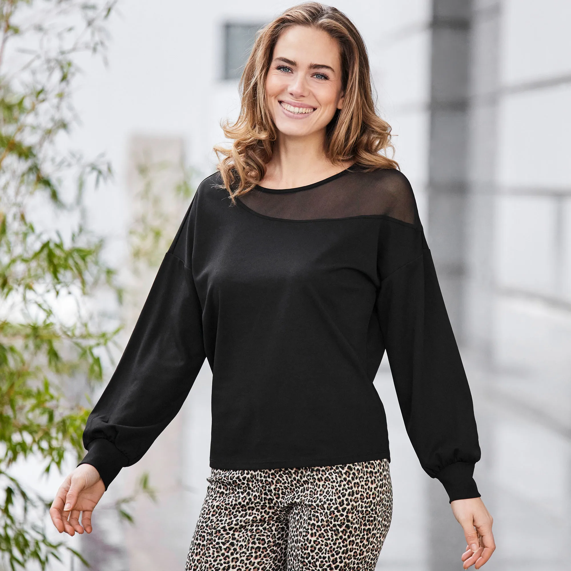 Damen-Sweatshirt mit Mesh-Einsatz