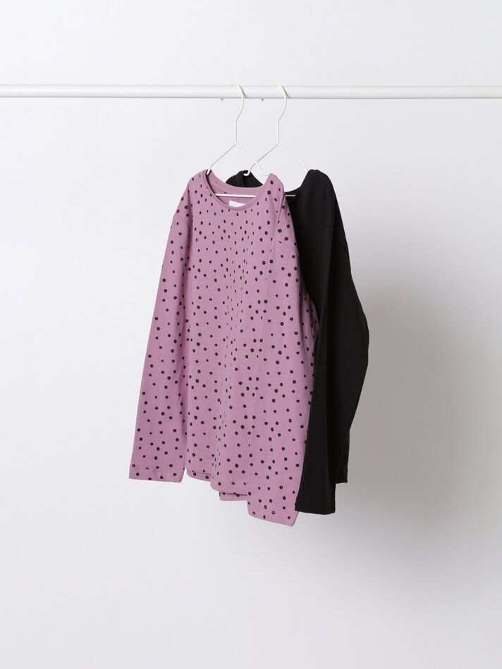 Conjunto com 2 camisetas de manga comprida lisas e estampadas - Pretas
