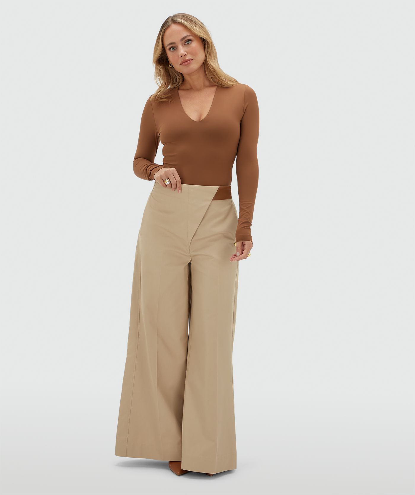 JV-WYREN slim fit body - cognac