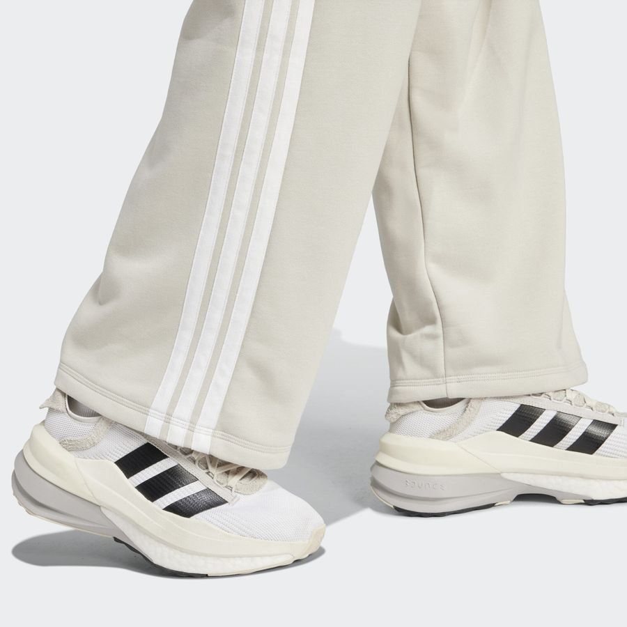 Adidas Pantalon french terry bas droit 3 bandes Essentials